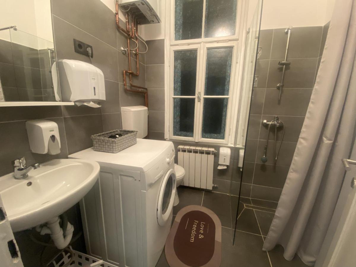 Fg Boutique Hostel Сараєво Екстер'єр фото
